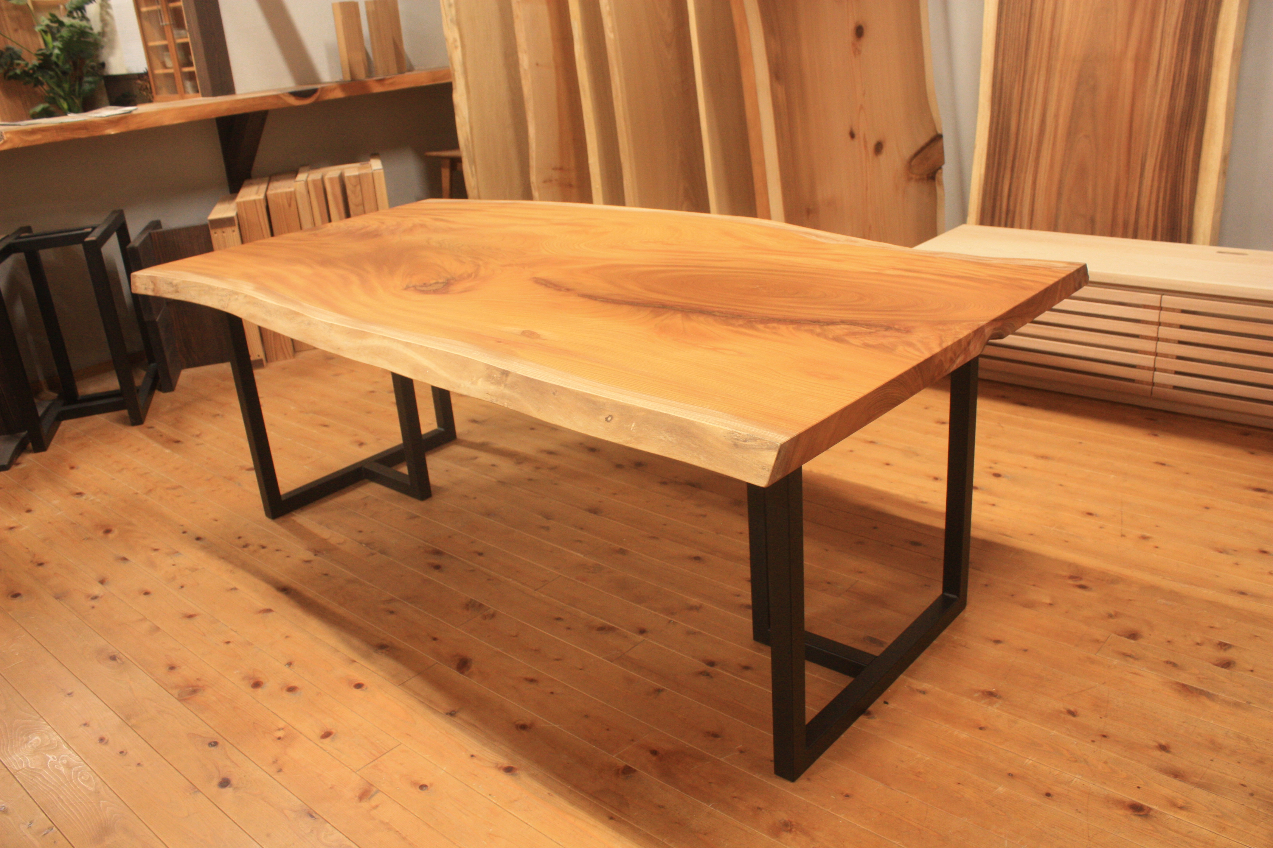 欅一枚板ダイニングテーブルkes-07dt | 一枚板テーブルと無垢