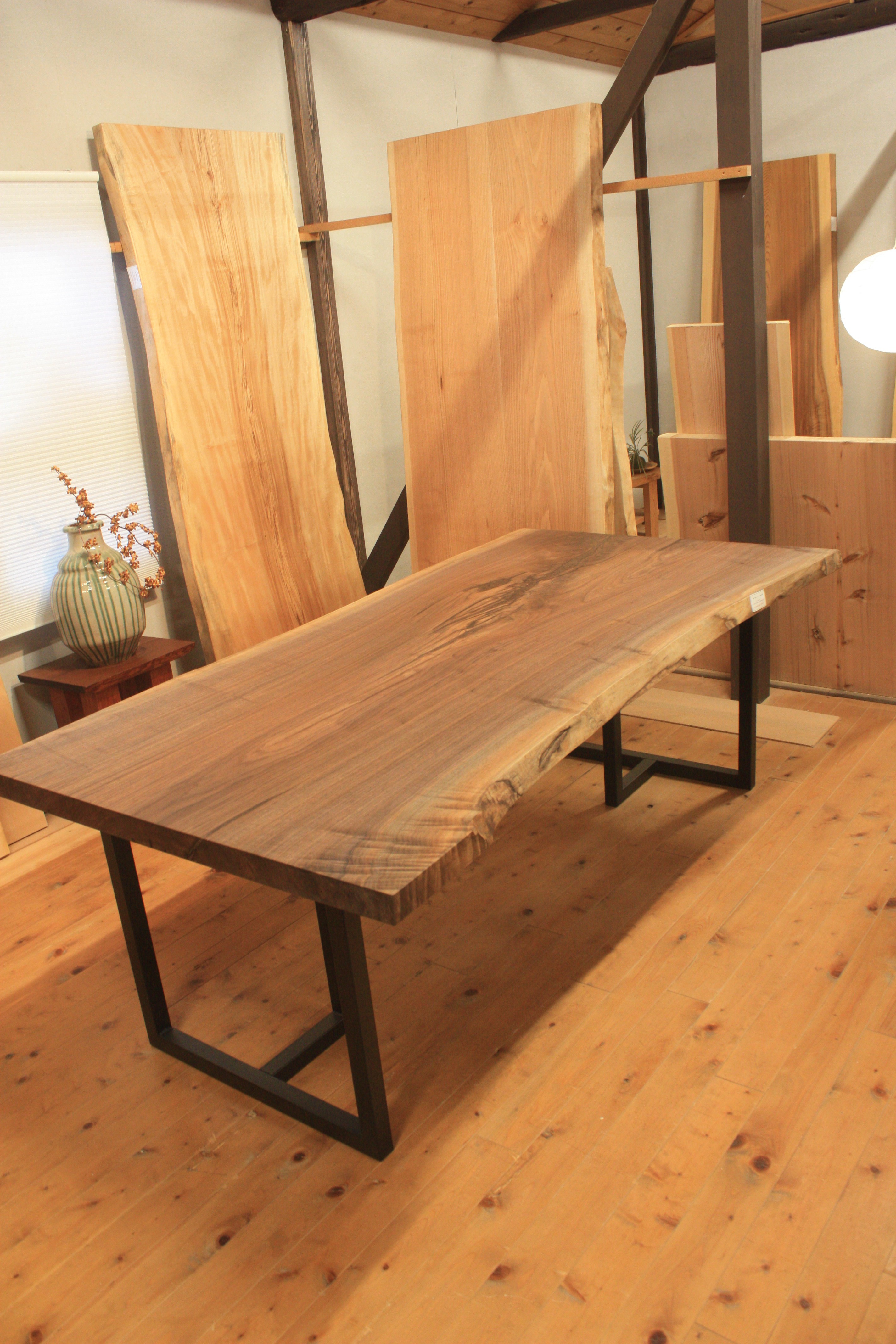 ウォールナット一枚板ダイニングテーブルbws-07dt | 一枚板テーブルと