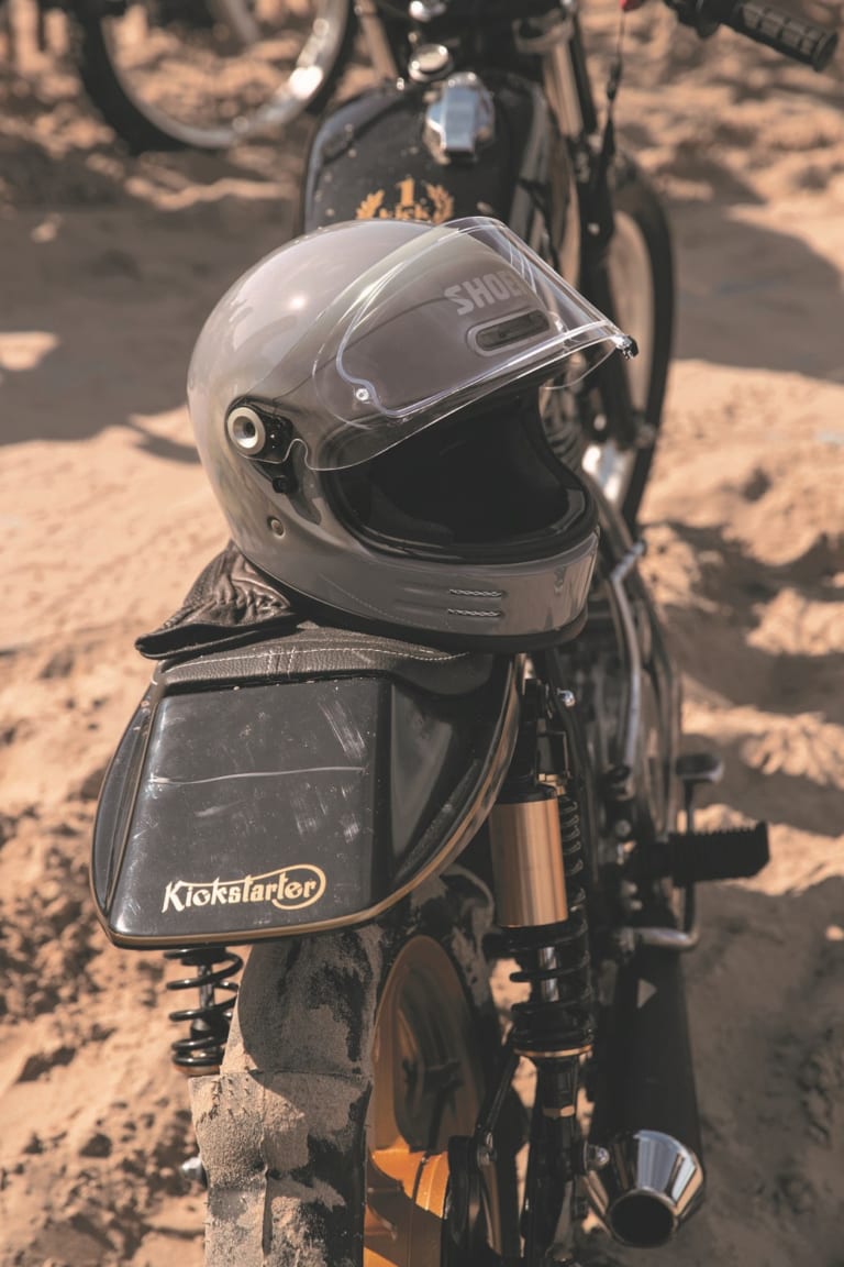 最新技術をクラシカルデザインに！ SHOEI「グラムスター（Glamster