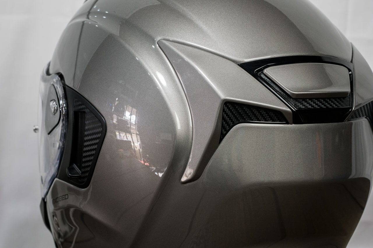 Kabutoのスポーツジェットヘルメット エクシードは前傾バイクと相性