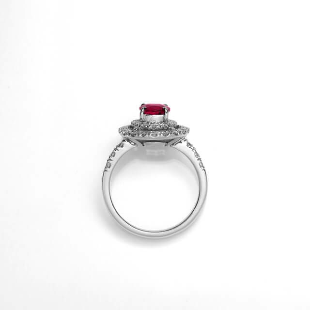 モザンビーク産非加熱ルビー1.02ctプラチナリングダイヤ0.56ct(GIA宝石