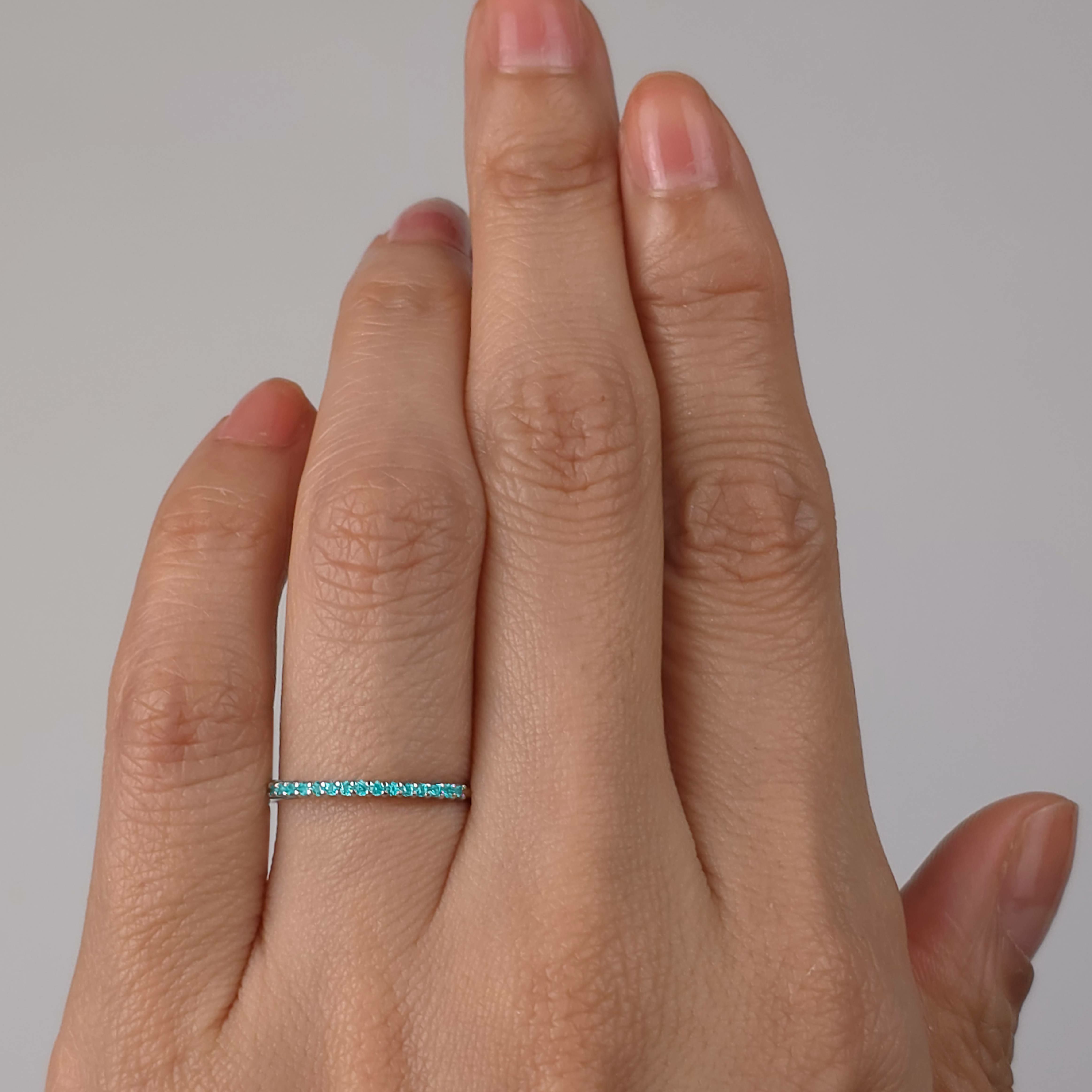 ブラジル産パライバトルマリンハーフエタニティプラチナリング | ユア