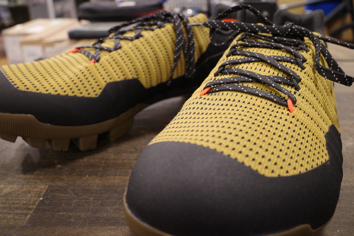 DMT】ニット仕様のグラベルシューズが限定特価 | 船橋で自転車をお探し