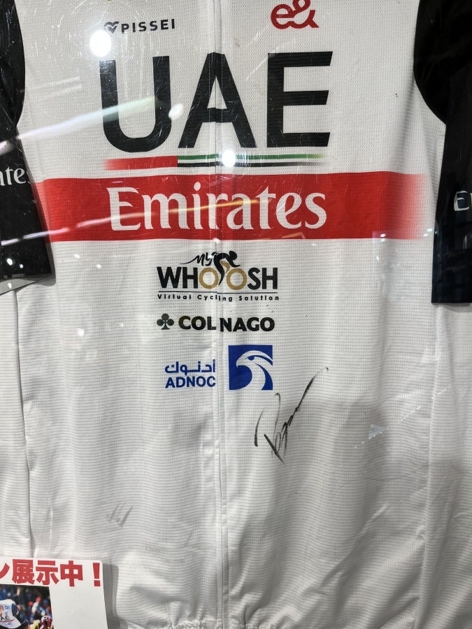 UAE チーム・エミレーツの絶対的エース！タデイ・ポガチャル選手直筆