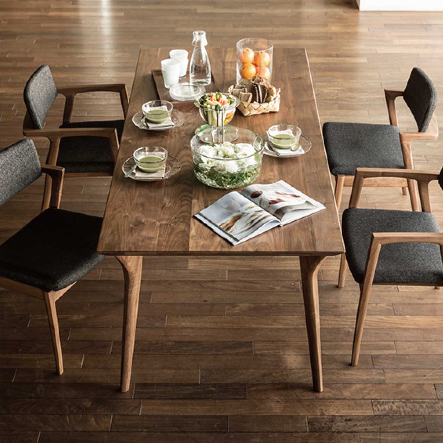 Koti ダイニングテーブル | プレミアム | おしゃれな無垢家具の通販