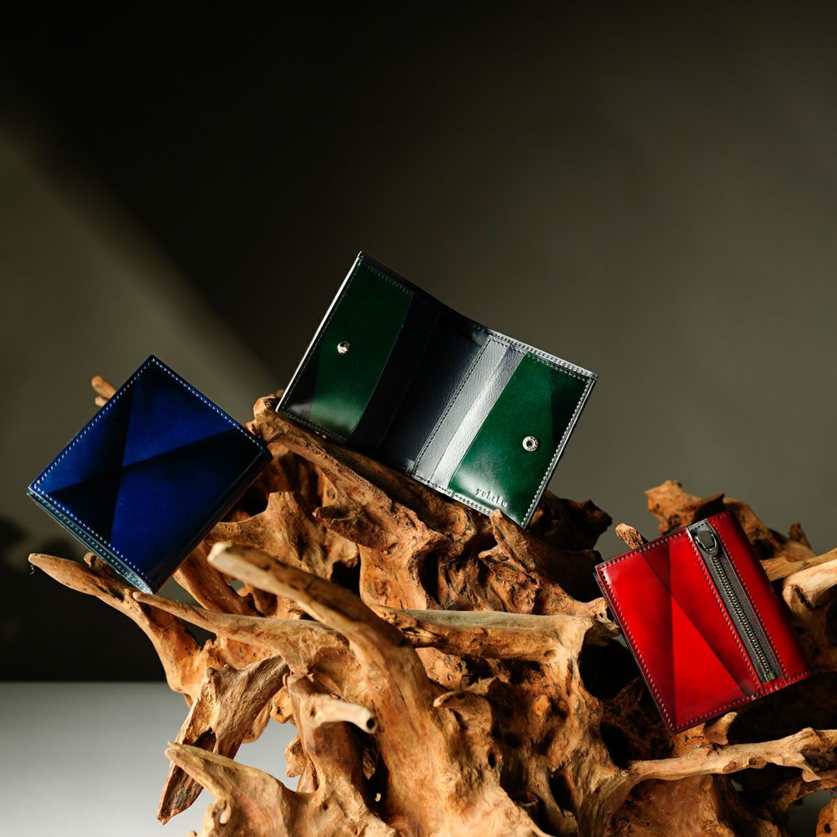 YFC122K コードバン薄型二つ折り財布 ｜美しい色彩の革財布、革製品