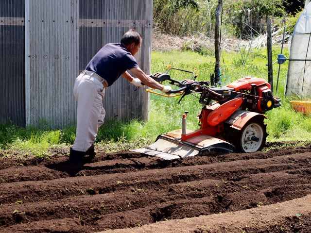 畝立てや耕うんに「培土器が便利」だと聞いて導入したが、