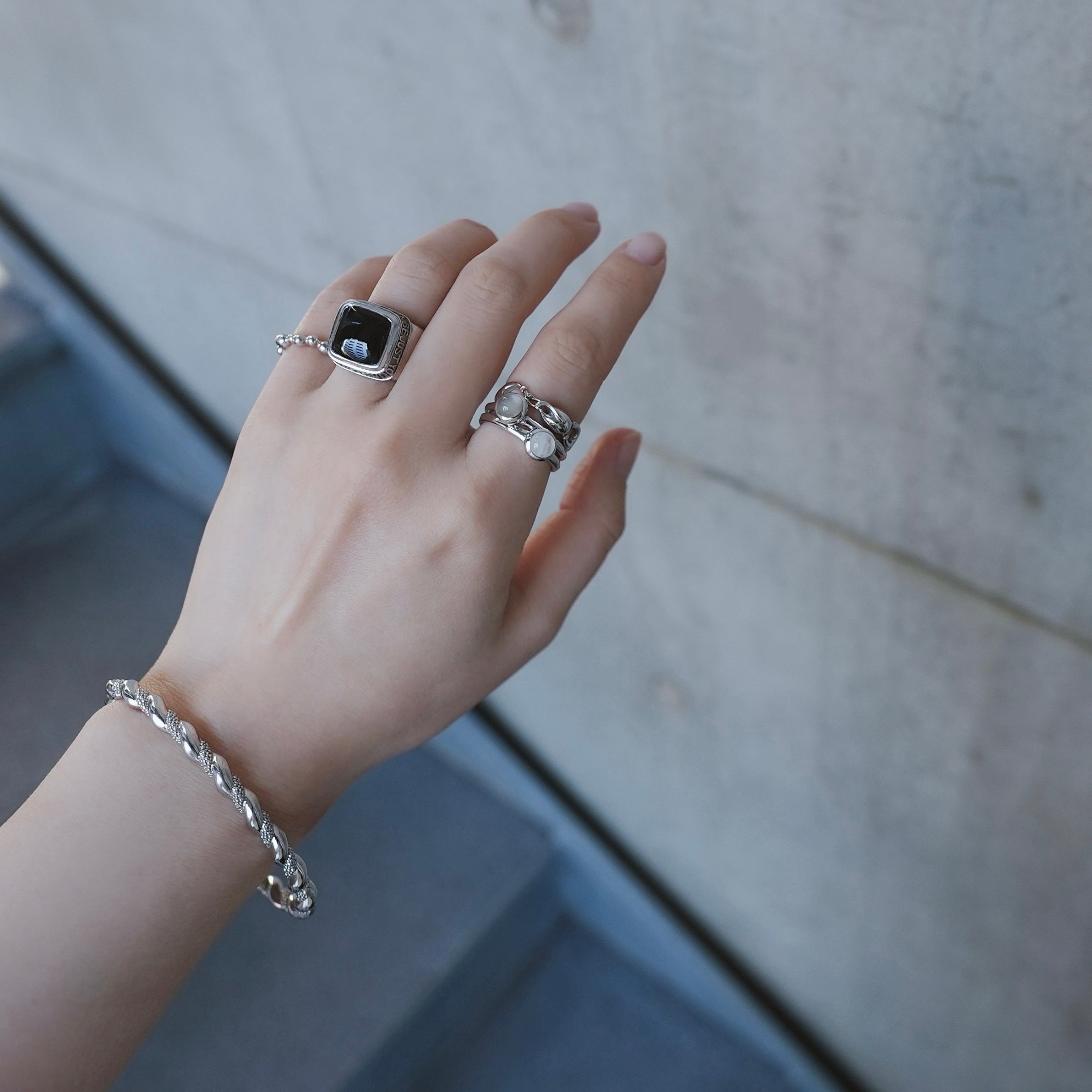 水滴一粒 stone ring.／ Water droplets stone ring.ムーンストーン