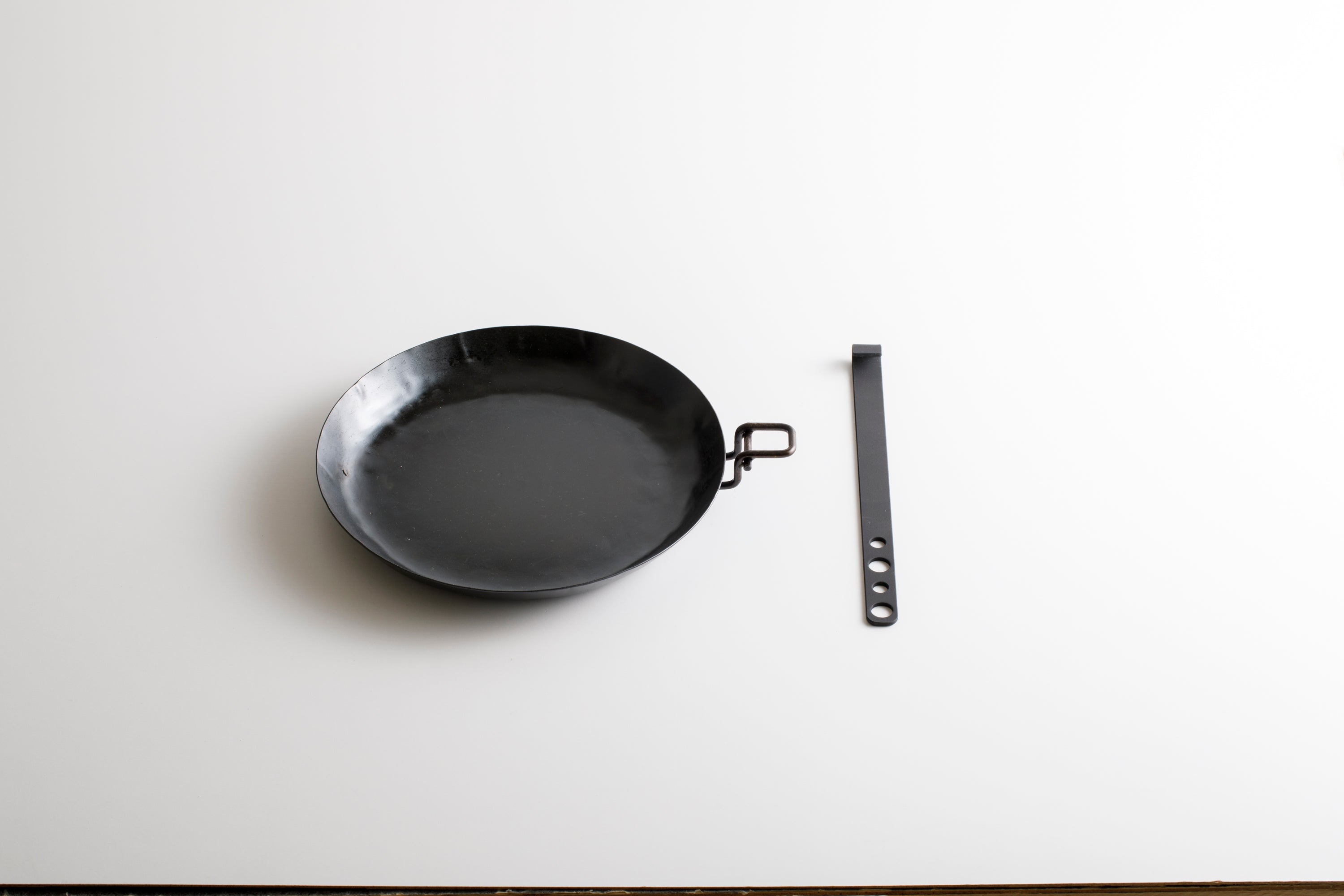 IRON WORKS KORU】TORE PAN 20cm – yuzen-casa