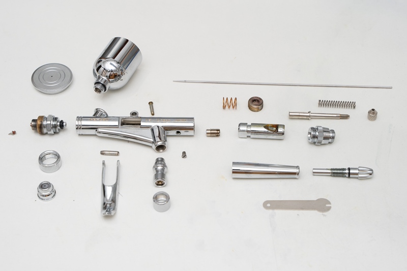 クレオスのエアブラシ『プロコンBOY LWAトリガータイプ』を徹底分解し