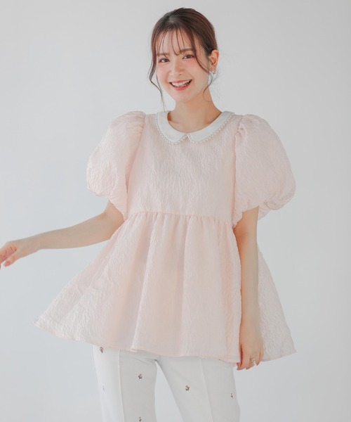 Fit more（フィットモア） パール襟ジャガードペプラムトップス