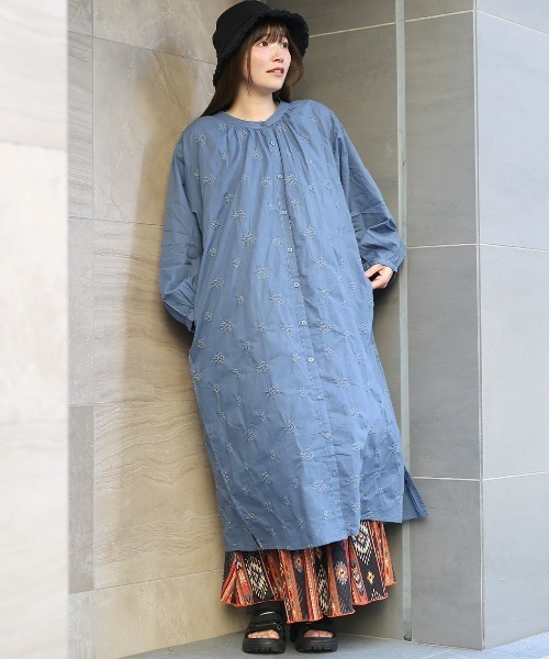チチカカ（TITICACA） シャツワンピース フラワー刺繍ワンピース