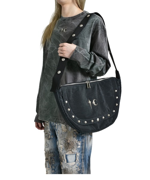 THUG CLUB（サグクラブ） ショルダーバッグ SCARRED BIO ARMY