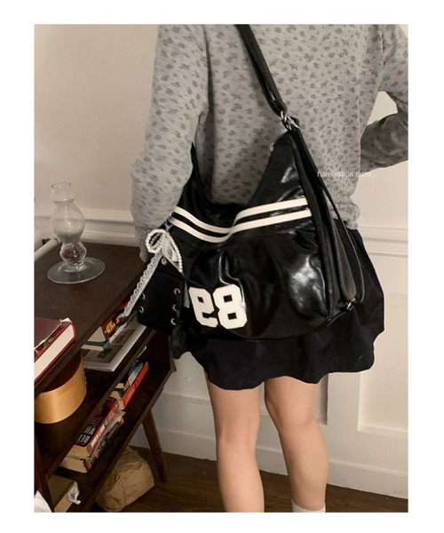 DEVICE（デバイス） ショルダーバッグ バッグ チャーム付き エナメル