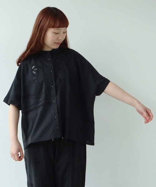 yuni ブラウス シャツ カットワーク刺繍 スクエアブラウス レディース