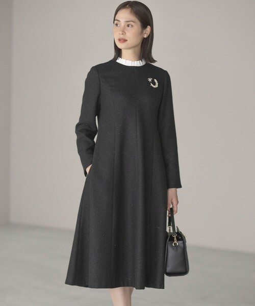 組曲（KUMIKYOKU） ワンピース ラメフラノ フリル襟ワンピース