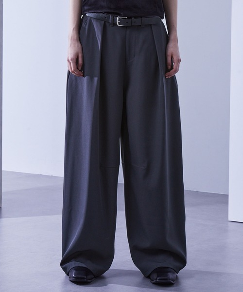 Loose（ルース） スラックス ドレープ バギーワイドタックスラックス