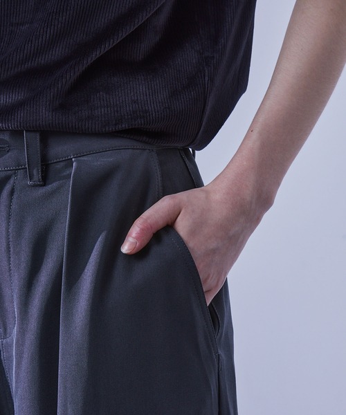 Loose（ルース） スラックス ドレープ バギーワイドタックスラックス