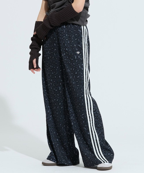 adidas（アディダス） パンツ adidas Originalsワイドレッグ・サテン