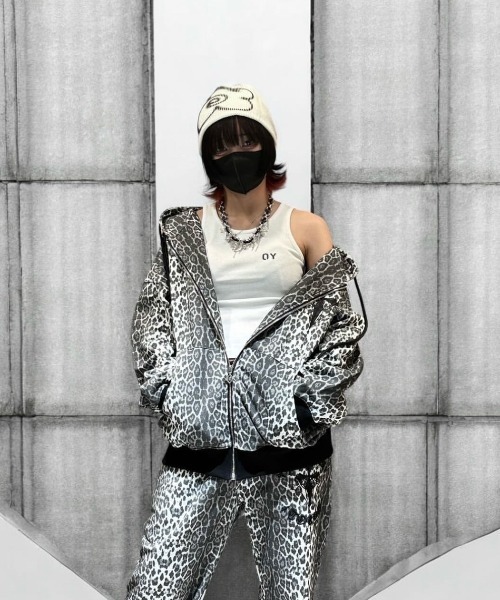 REFLEM（レフレム） パーカー 「REFLEM/レフレム」アニマルクロス刺繍