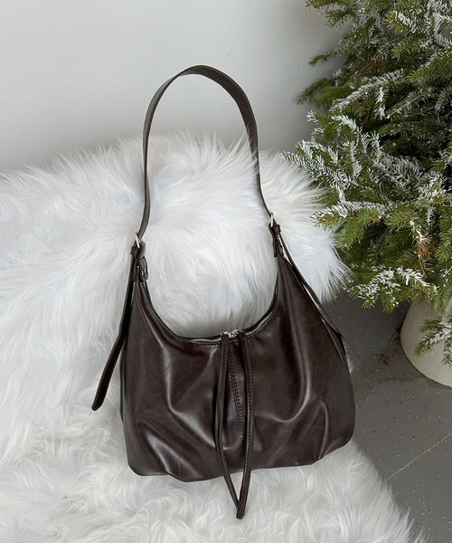 LA VORAGINE（ラ ヴォラジネ） ショルダーバッグ バッグ やわらかい