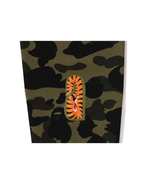 A BATHING APE（アベイシングエイプ） トレーナー スウェット 1ST CAMO