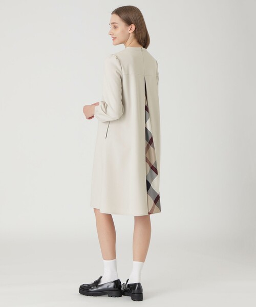 BLUE LABEL CRESTBRIDGE（ブルーレーベルクレストブリッジ