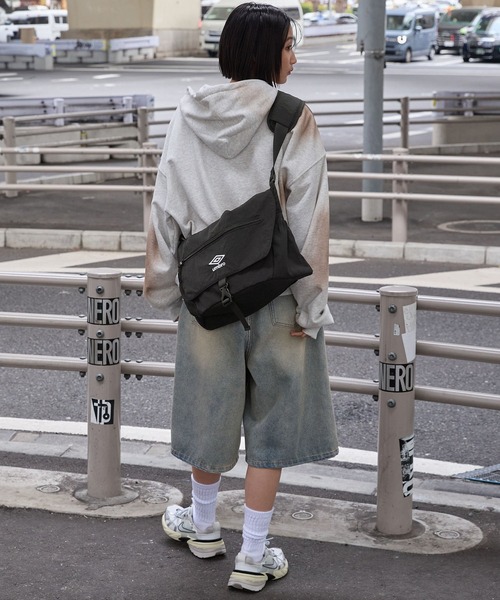 umbro（アンブロ） ショルダーバッグ バッグ 別注 ロゴ刺繍 ナイロン