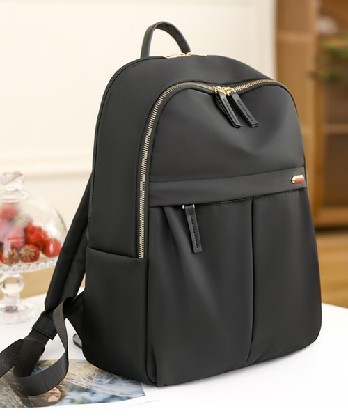 LA VORAGINE（ラ ヴォラジネ） デイバック リュック 撥水加工 大容量