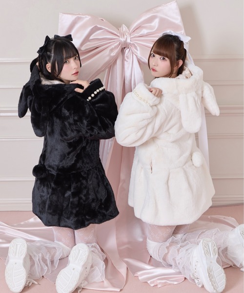 Honey Cinnamon（ハニーシナモン） コート アウター ぽんぽんリボン