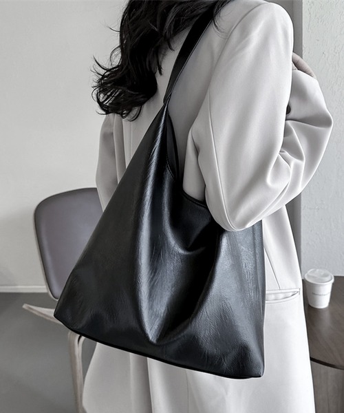 JOHNNY WOLF（ジョニーウルフ） ショルダーバッグ CRUSCH ワン