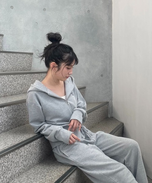 AS KNOW AS（アズノゥアズ） パーカー ワンポイントロゴ刺繍 ダブル