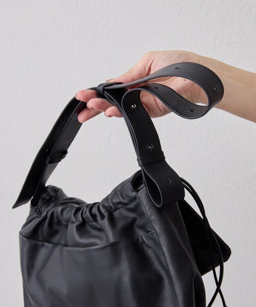 ear PAPILLONNER（イア パピヨネ） ショルダーバッグ バッグ レザー