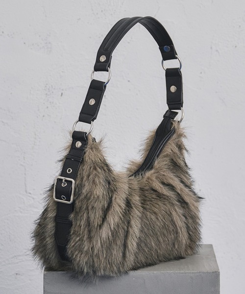 selle glant（セレグランテ） ハンドバッグ SIDE DESIGN TUCK HALF