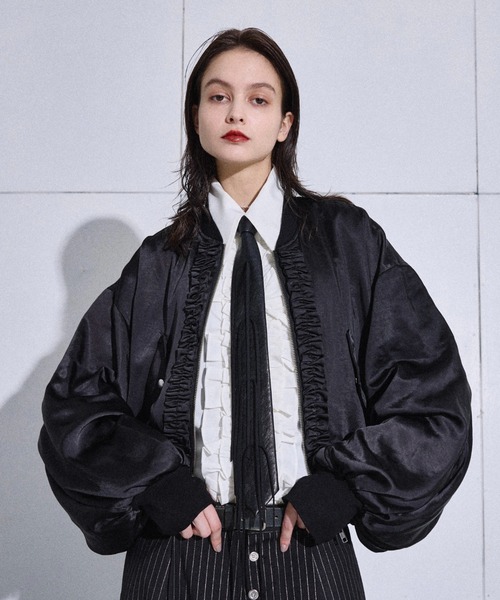 ブルゾン アウター Satin frill short bomber jacket / サテンフリル