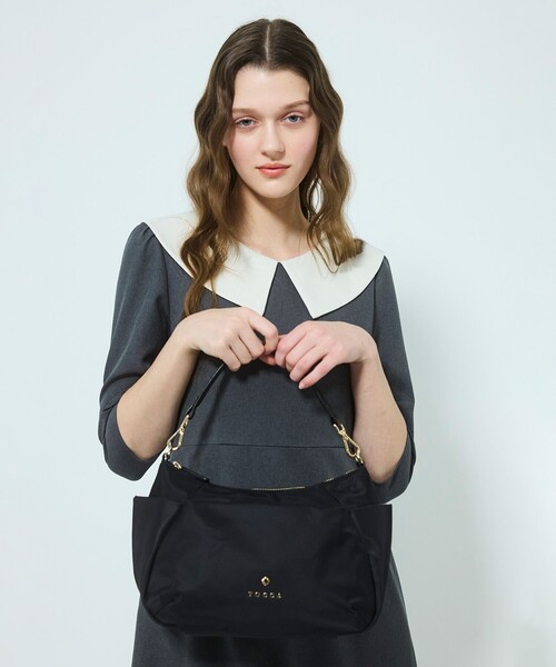 TOCCA（トッカ） ショルダーバッグ バッグ PIECE OF CRESCENT NYLONBAG