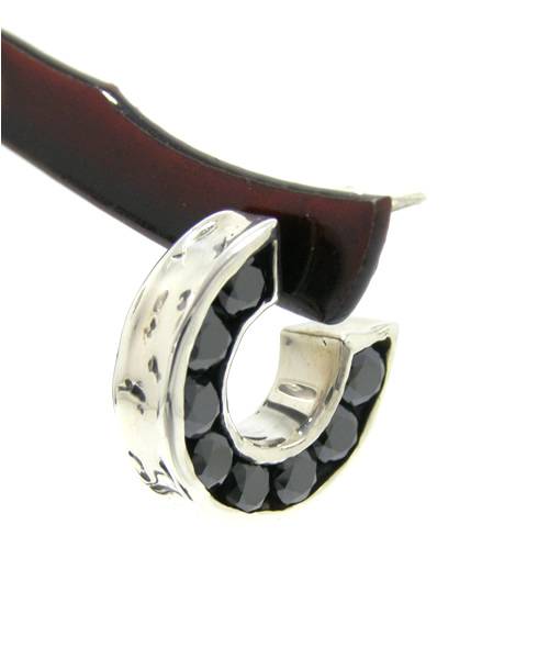 e.m.（イーエム） ピアス シルバー925ブラックジルコニア埋め込み