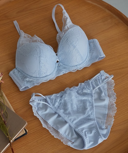 izumi BODY LABO（イズミボディラボ） ブラジャー ショーツセット