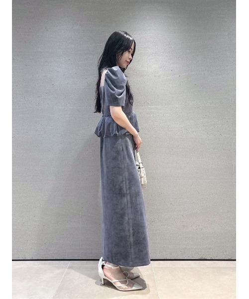 LILY BROWN（リリーブラウン） ドレス ペプラムベロアドレス