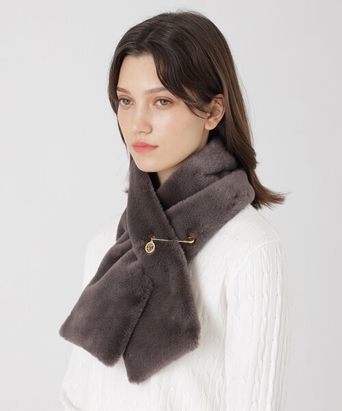 BLUE LABEL CRESTBRIDGE（ブルーレーベルクレストブリッジ） マフラー