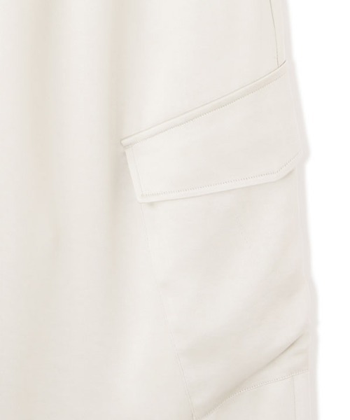 ETRE TOKYO（エトレトウキョウ） パンツ アウトポケットサテンパンツ