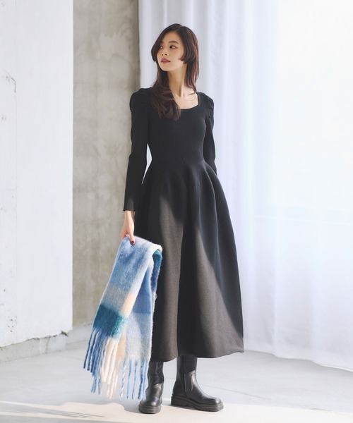 &. NOSTALGIA（ノスタルジア） ワンピース スクエアネックニット