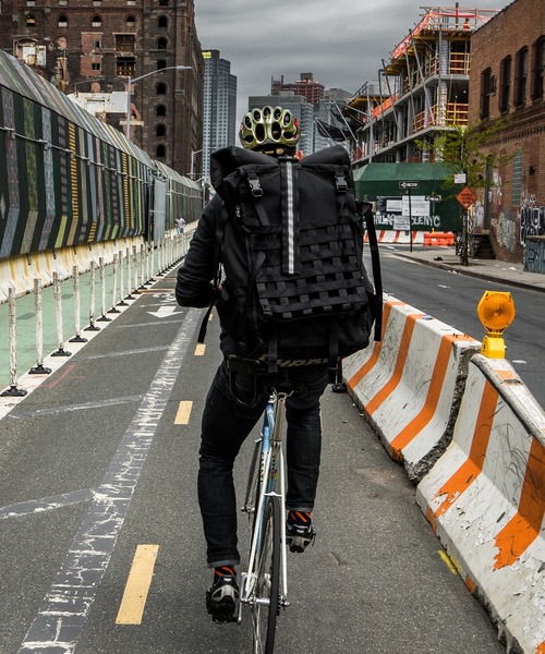 CHROME（クローム） デイバック リュック PRO BARRAGE - BLACK/RED