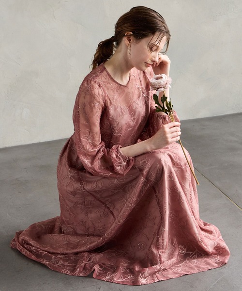 AIMER（エメ） ドレス スパンコールフラワー刺繍ロングスリーブ