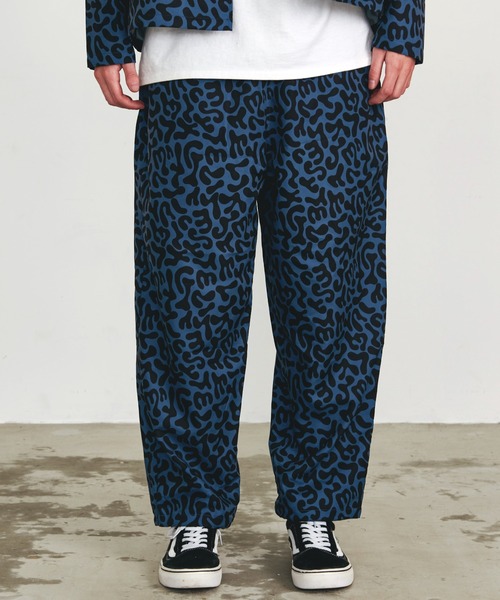 Revo. パンツ バクテリアカモパターン セミワイド イージーパンツ