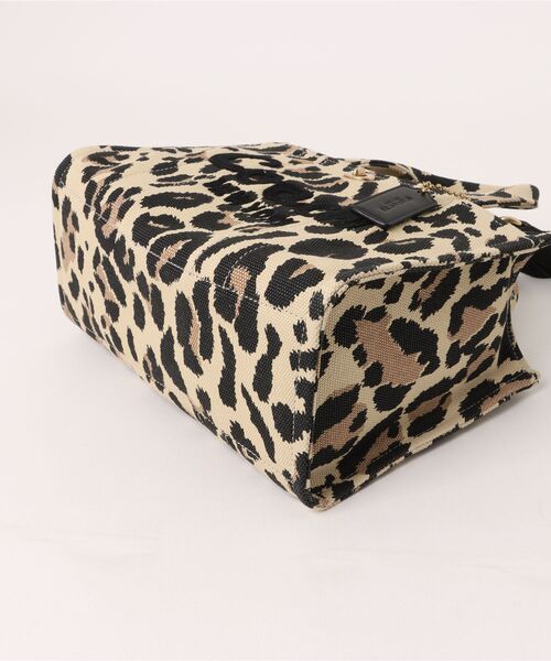 COACH（コーチ） トートバッグ カーゴ トート 26・レオパード プリント