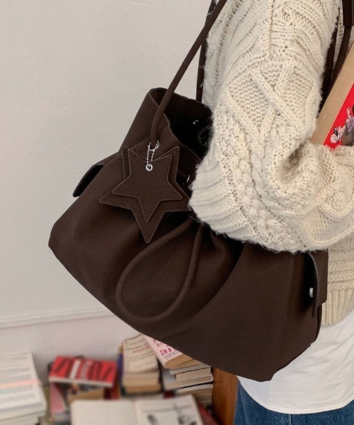 ショルダーバッグ バッグ 星チャーム付きショルダーバッグ レディース