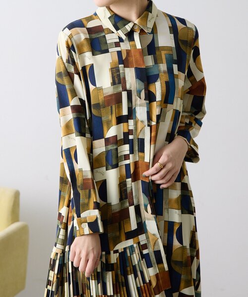 ear PAPILLONNER（イア パピヨネ） ワンピース 襟付きプリーツ