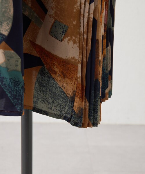 ear PAPILLONNER（イア パピヨネ） ワンピース 襟付きプリーツ