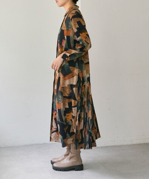 ear PAPILLONNER（イア パピヨネ） ワンピース 襟付きプリーツ